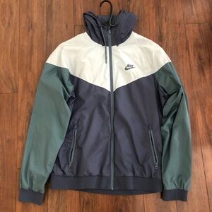 Nike windrunner jacket - M-